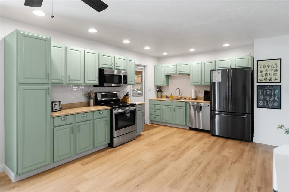 Kitchen or kitchenette, Photo of the whole room