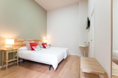 Bed, Photo of the whole room