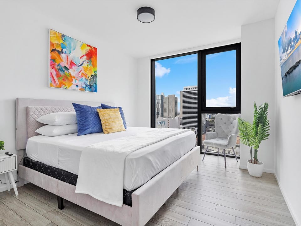 Bed, Photo of the whole room, Bedroom
