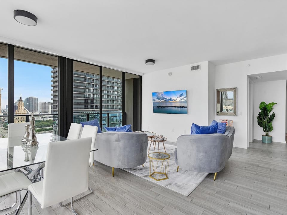 TV and multimedia, View (from property/room), Balcony/Terrace, Living room, Seating area, Dining area
