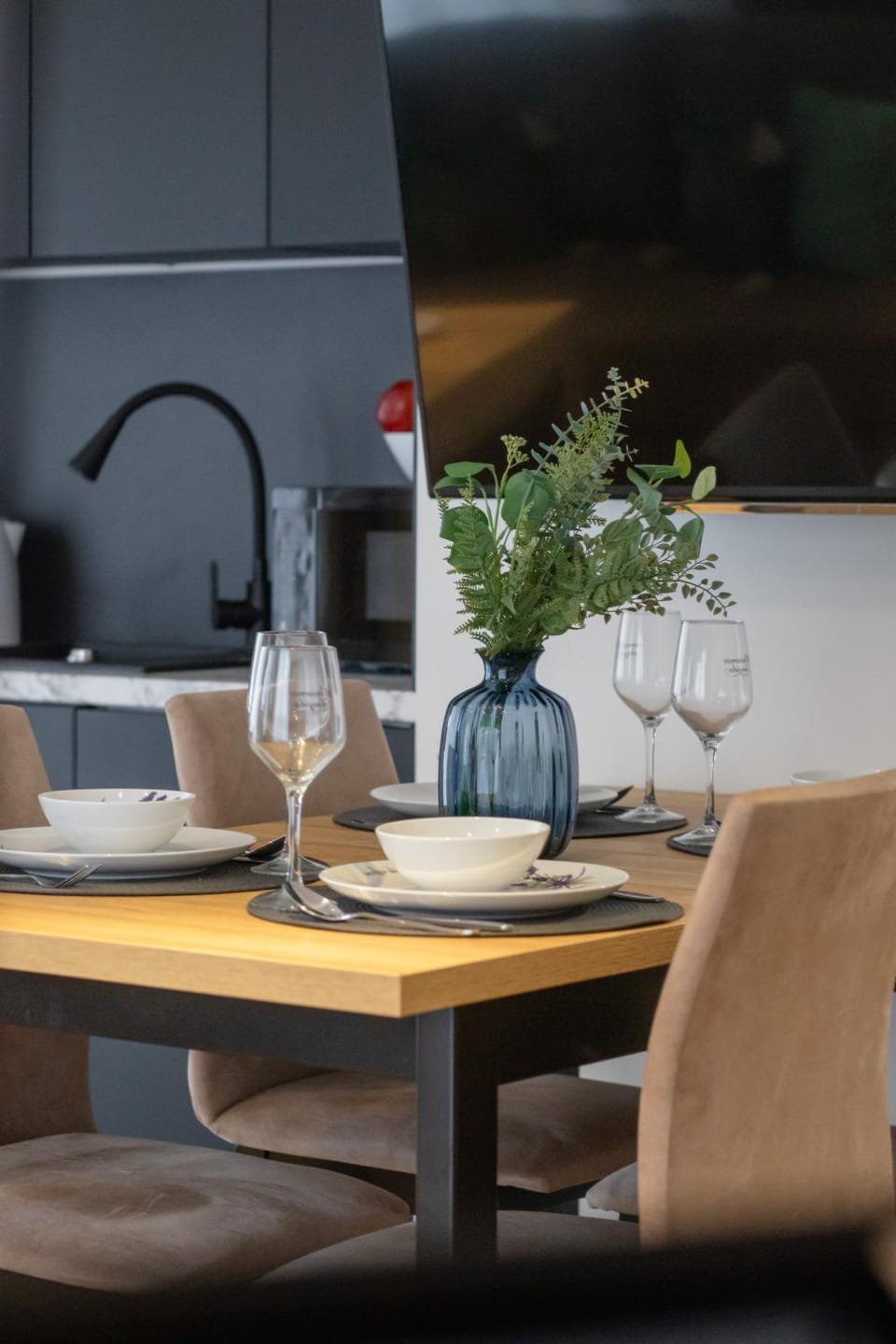 Kitchen or kitchenette, Decorative detail