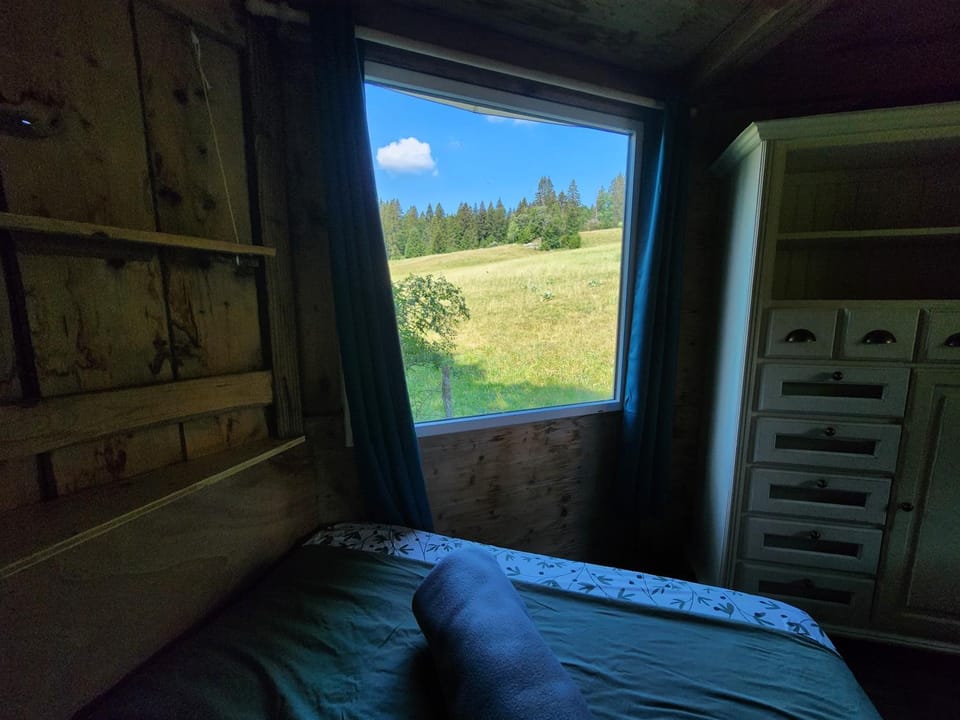 La Petite Echelle Luxury tent in Bourgogne-Franche-Comté