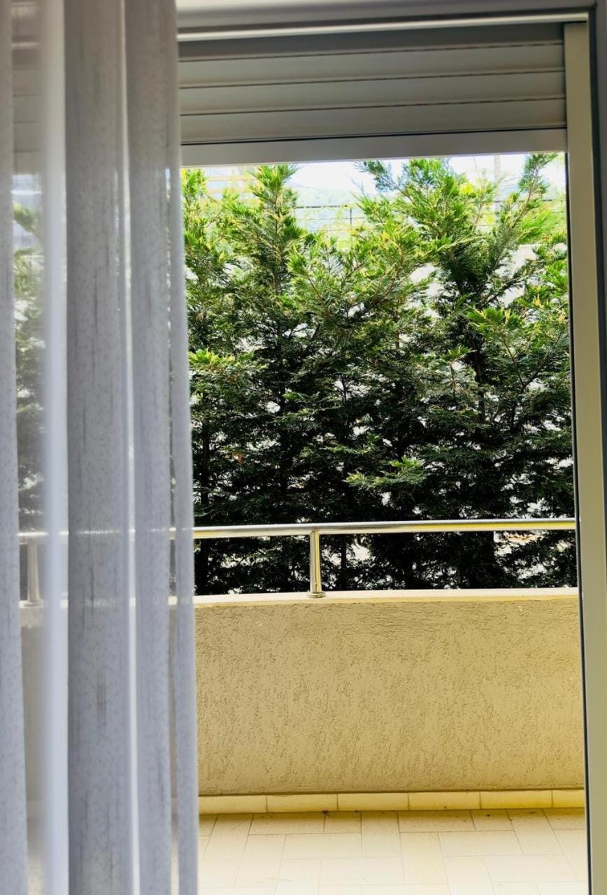 View (from property/room), Balcony/Terrace, air conditioner