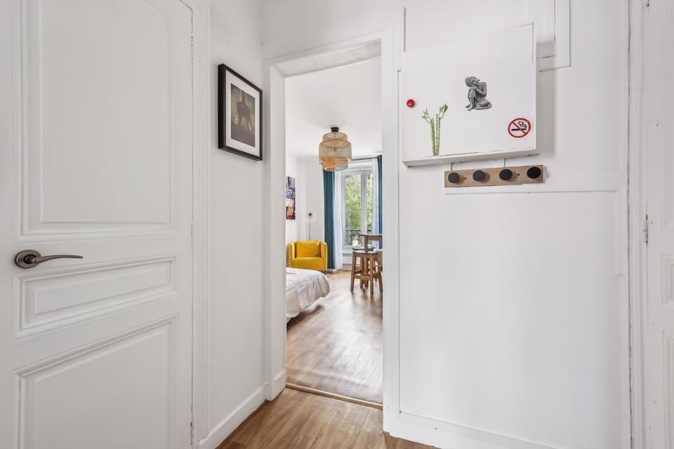 Paris Elegant 1BR, AC, Metro 2min, Montparnasse Tower Apartment in Paris