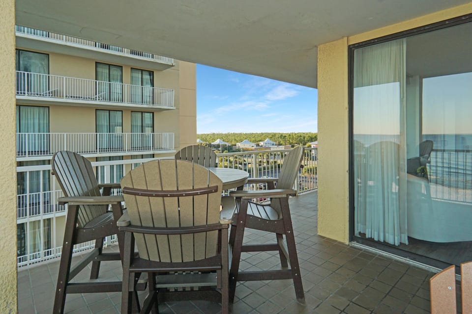Summer House 606B by ALBVR - Gorgeous Corner Condo with Wrap Around Balcony! House in Orange Beach