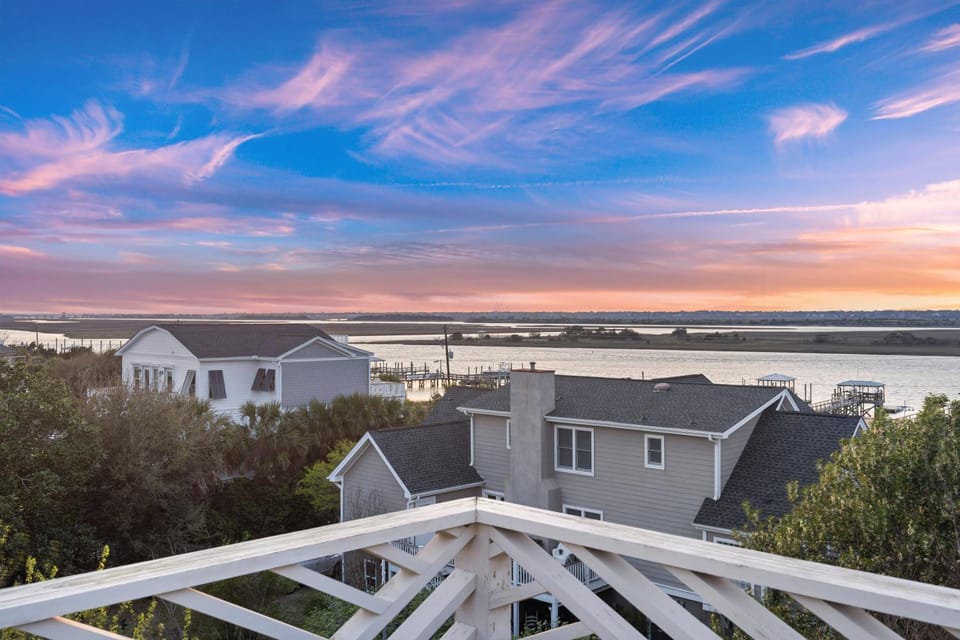 AV9-02: 9 2nd Avenue House in Isle of Palms