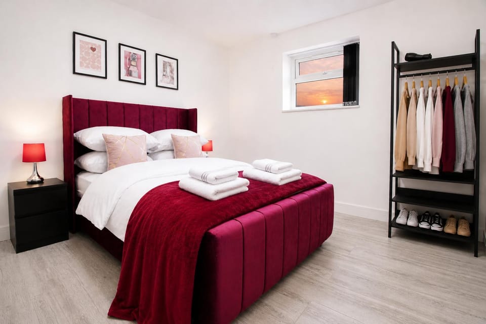 Bed, Bedroom, wardrobe