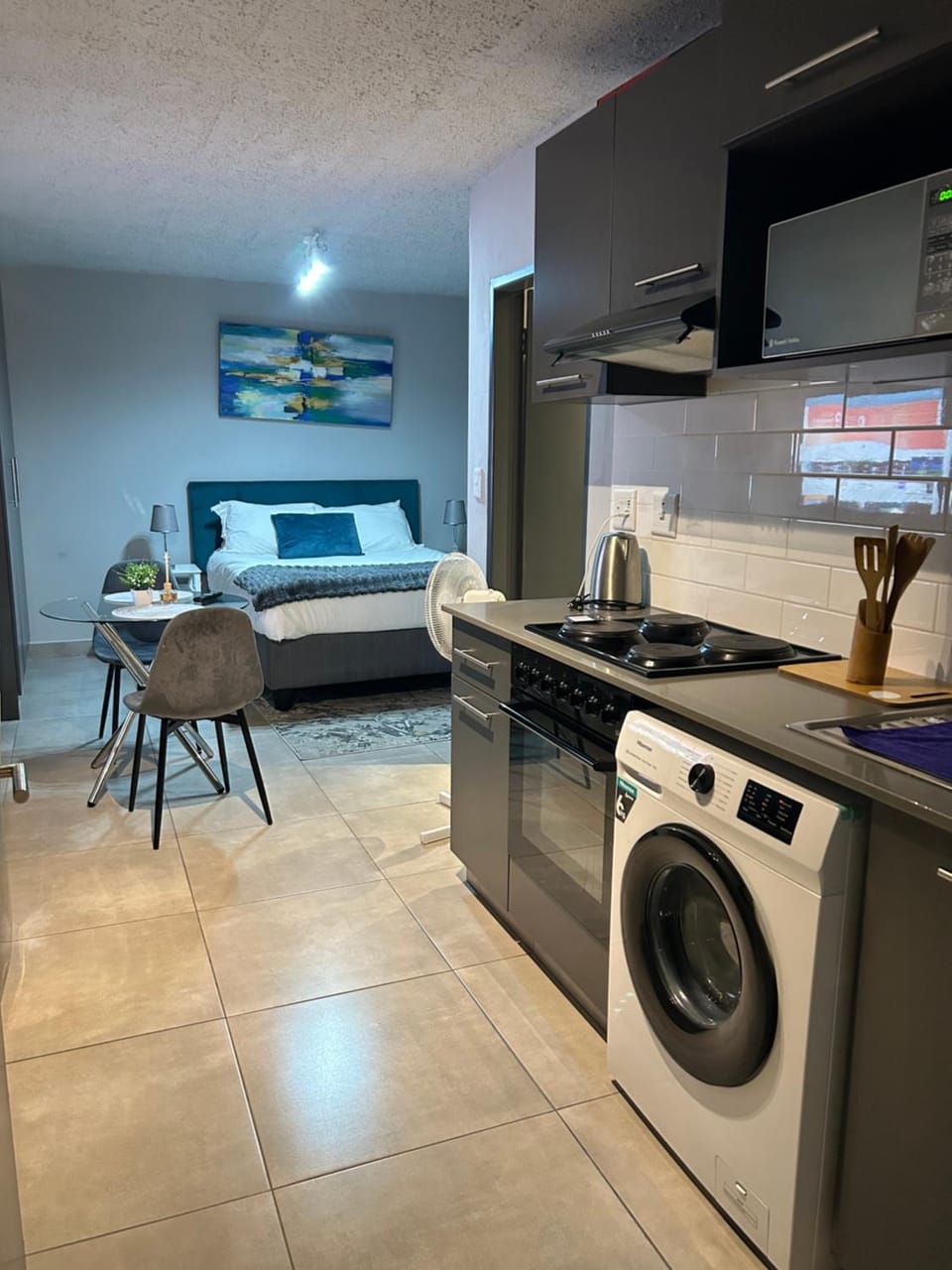 Circa Lynnwood Studio Apartment in Pretoria