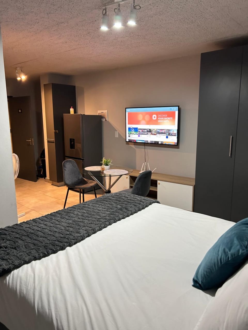 Circa Lynnwood Studio Apartment in Pretoria