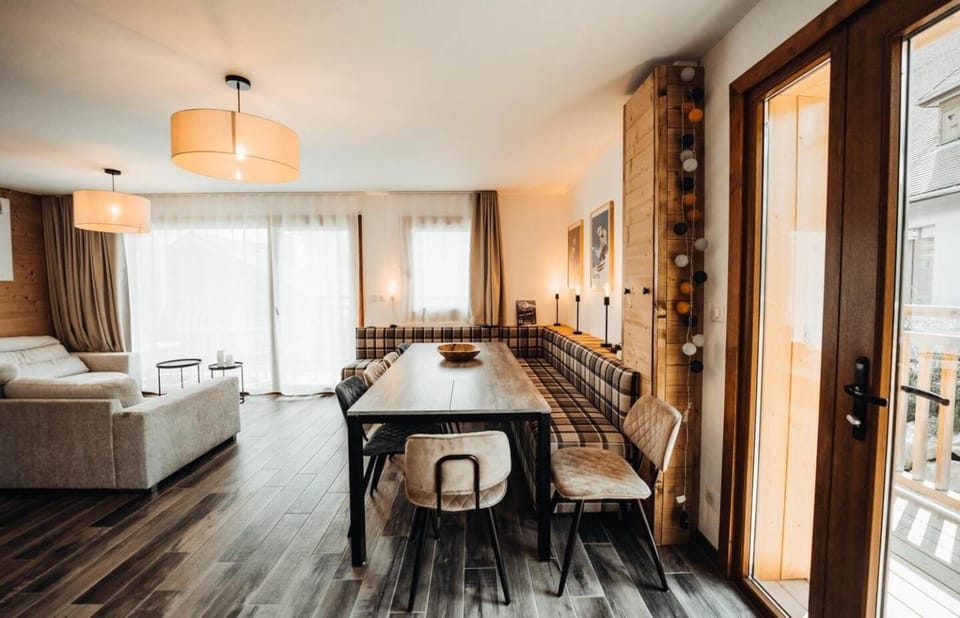 Chalet familial de 6 chambres dominant Saint-Gervais classé 4 étoiles Chalet in Saint-Gervais-Bains
