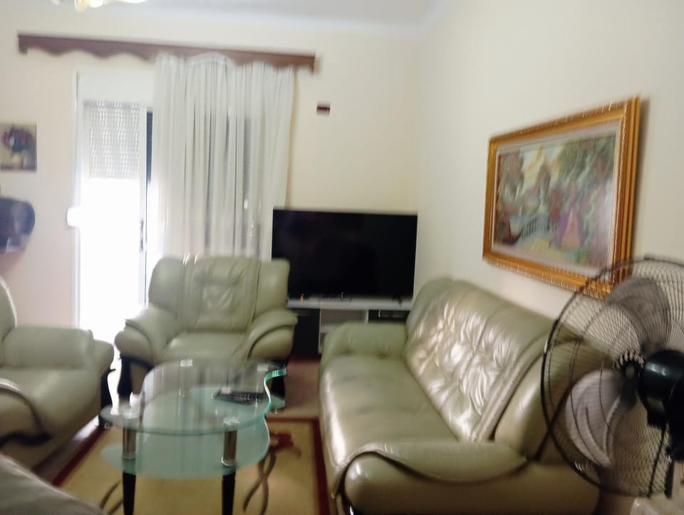 Floral Sweet Home Apartment in Vlorë