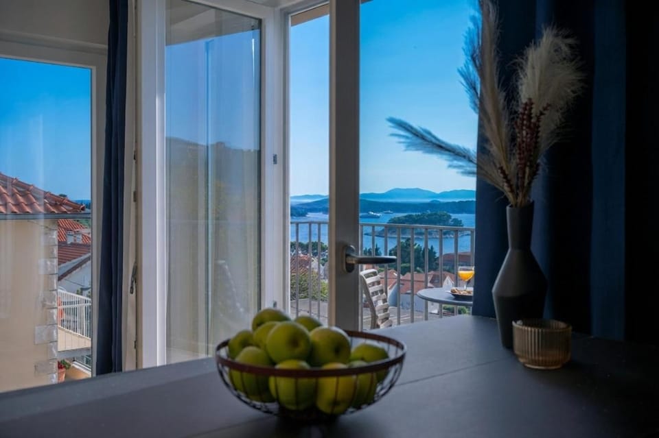 Dino "Bliss View" - ZF Hvar Apartment in Hvar