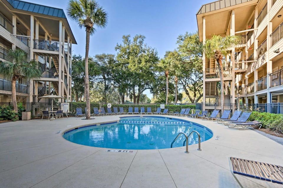 Pool Access! Oceanfront Hilton Head Island Condo House in South Forest Beach