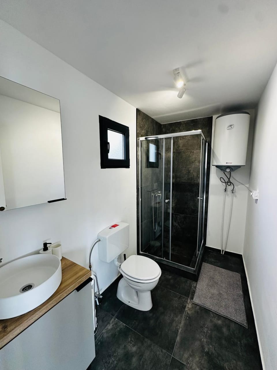 Popi Spinning - Lake Tisza Apartment in Hungary