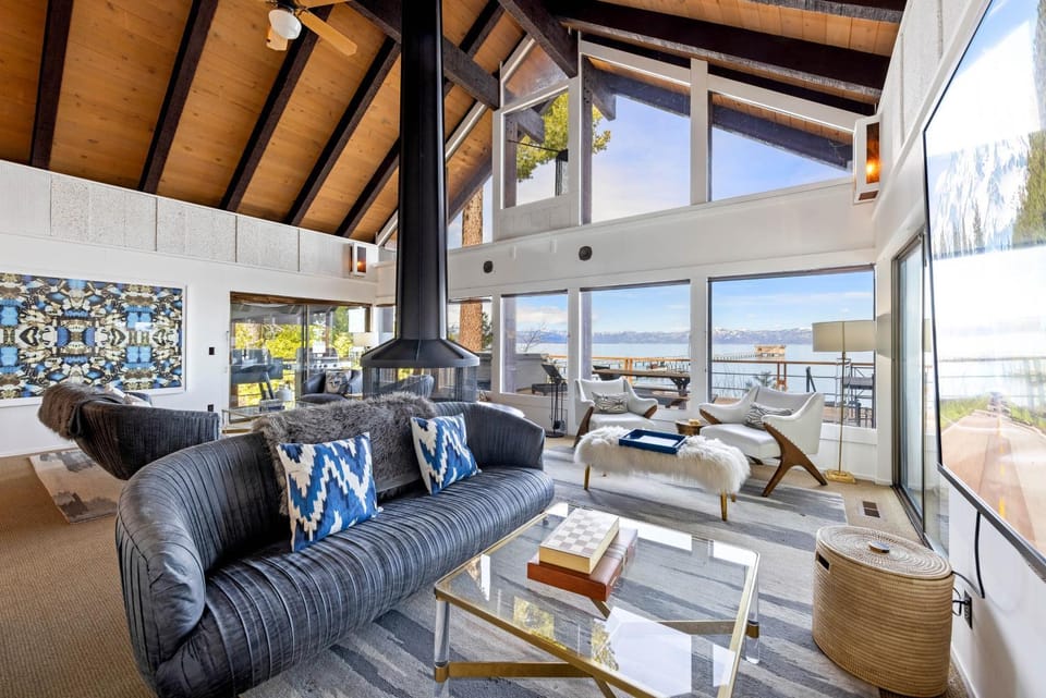 Towering Pines Lakefront - 3 BR w Hot Tub & Buoy House in Tahoe City