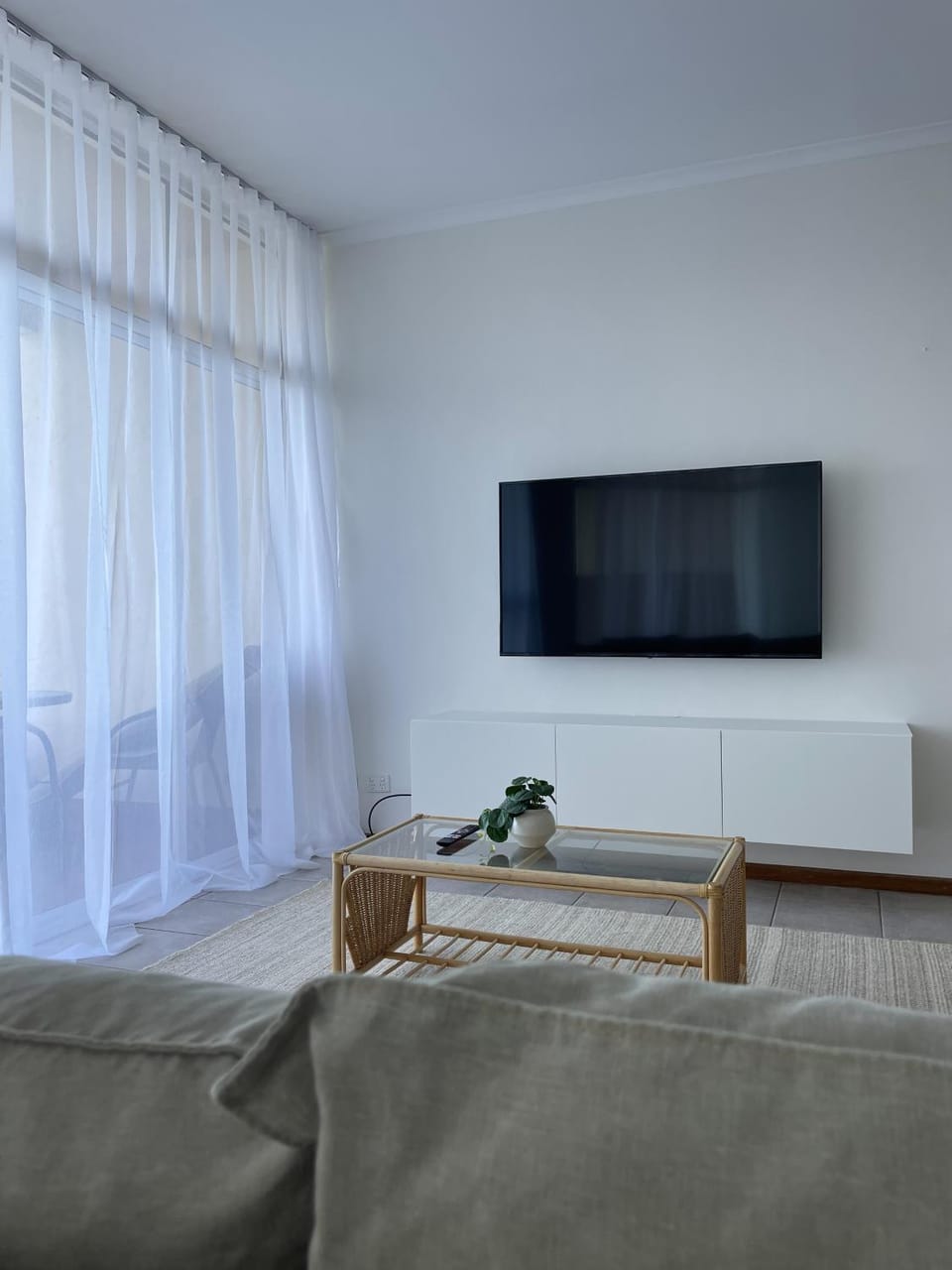 Makai ‘Toward the Sea’ Apartment in Port Lincoln