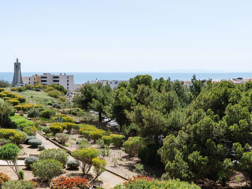 Appartement T2 avec balcon, parking privé, petit animal admis - FR-1-409-266 Apartment in Fleury
