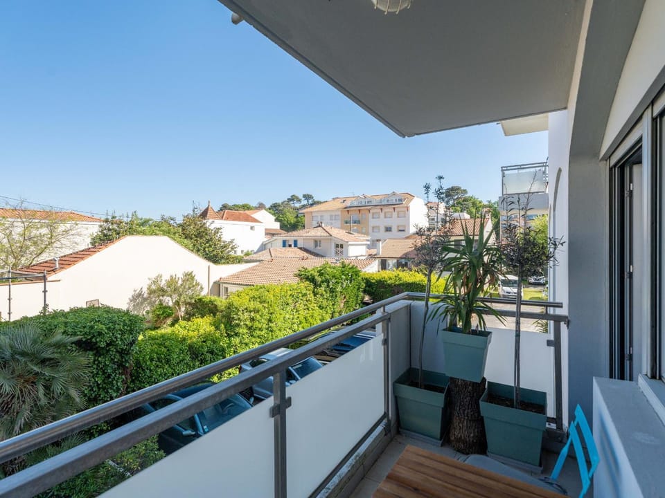 Appartement Calme Proche Plage avec Parking Sécurisé et Balcon - Arcachon - FR-1-319-547 Apartment in Arcachon