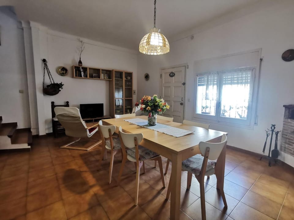 Casa espaciosa de 10 pers. con terraza, cerca de la playa y área de entretenimiento en Llançà - ES-89-138 House in Alt Empordà