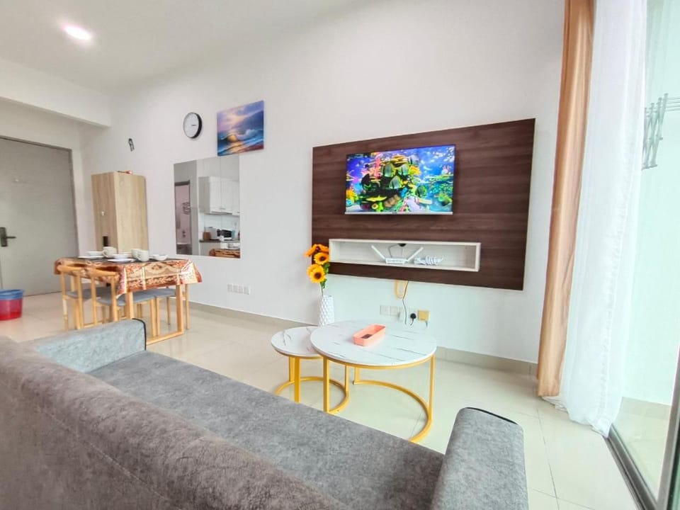 Communal lounge/ TV room, TV and multimedia, Kitchen or kitchenette, Living room, Seating area, Dining area