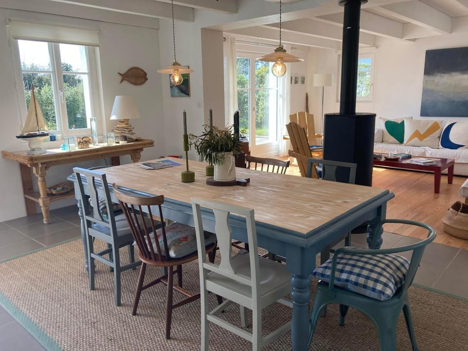 Maison moderne à 1 km de la plage, sans animaux - FR-1-418-255 House in Locmaria