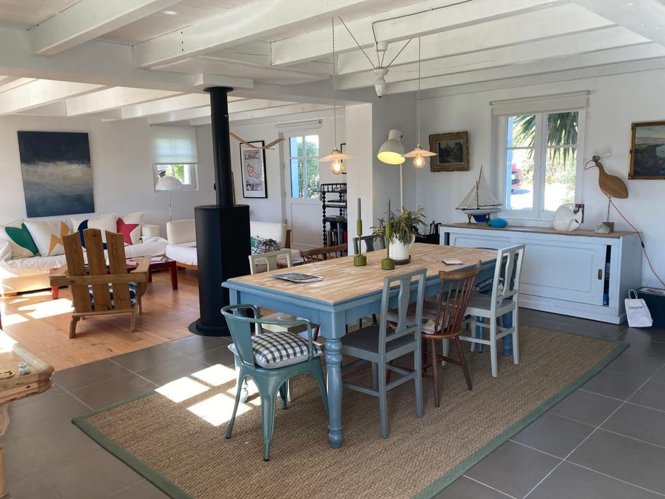 Maison moderne à 1 km de la plage, sans animaux - FR-1-418-255 House in Locmaria