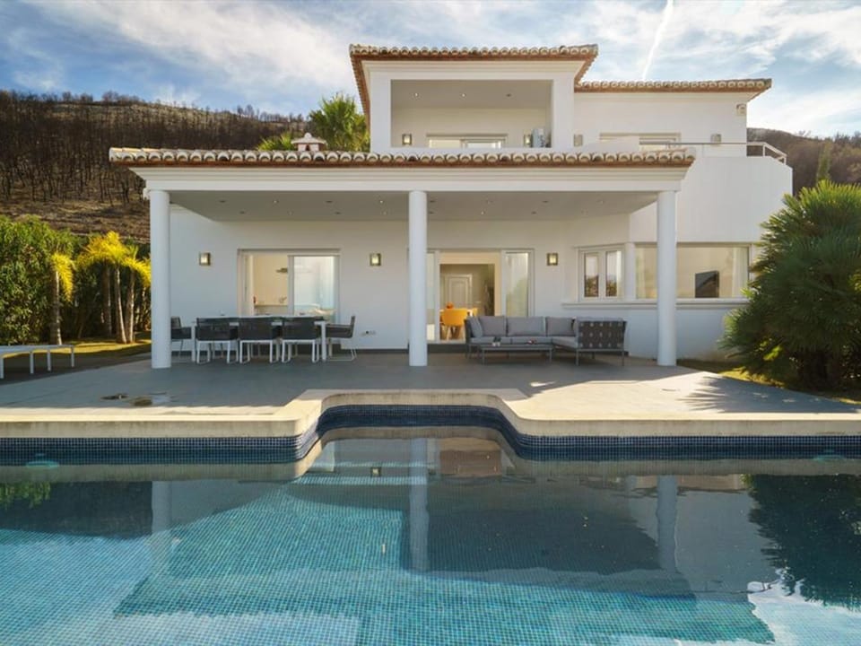Villa con Piscina Privada y Vistas, 4 Hab, Cerca Playa, Ideal para Familias y Amigos - HISP-216-217 Villa in Marina Alta