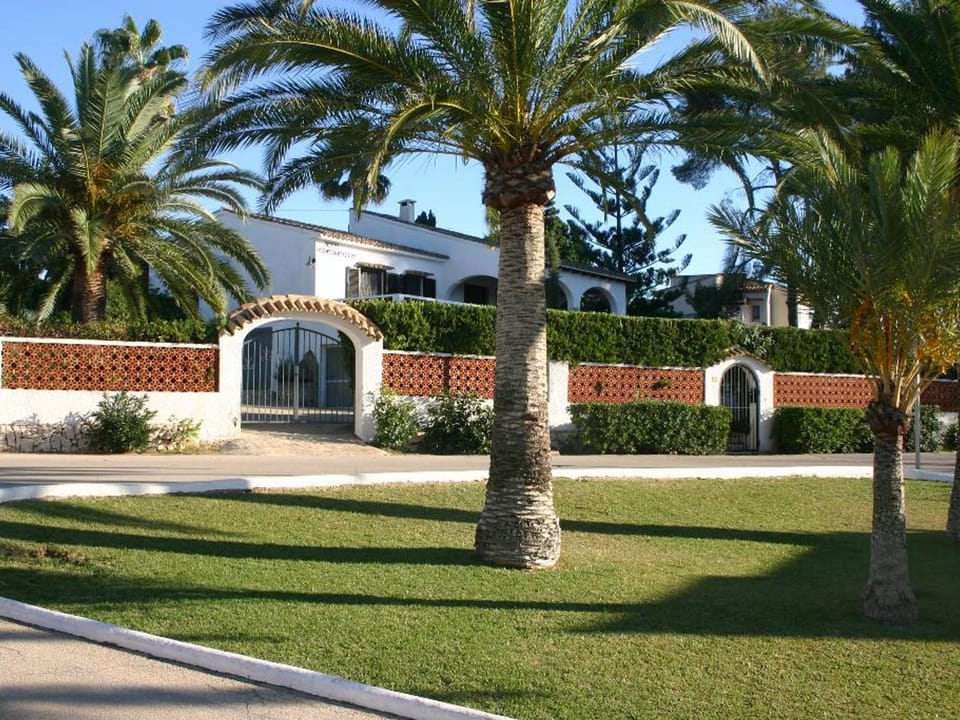 Villa con piscina privada cerca de la playa, ideal para familias y mascotas, Moraira - HISP-216-215 Villa in Marina Alta