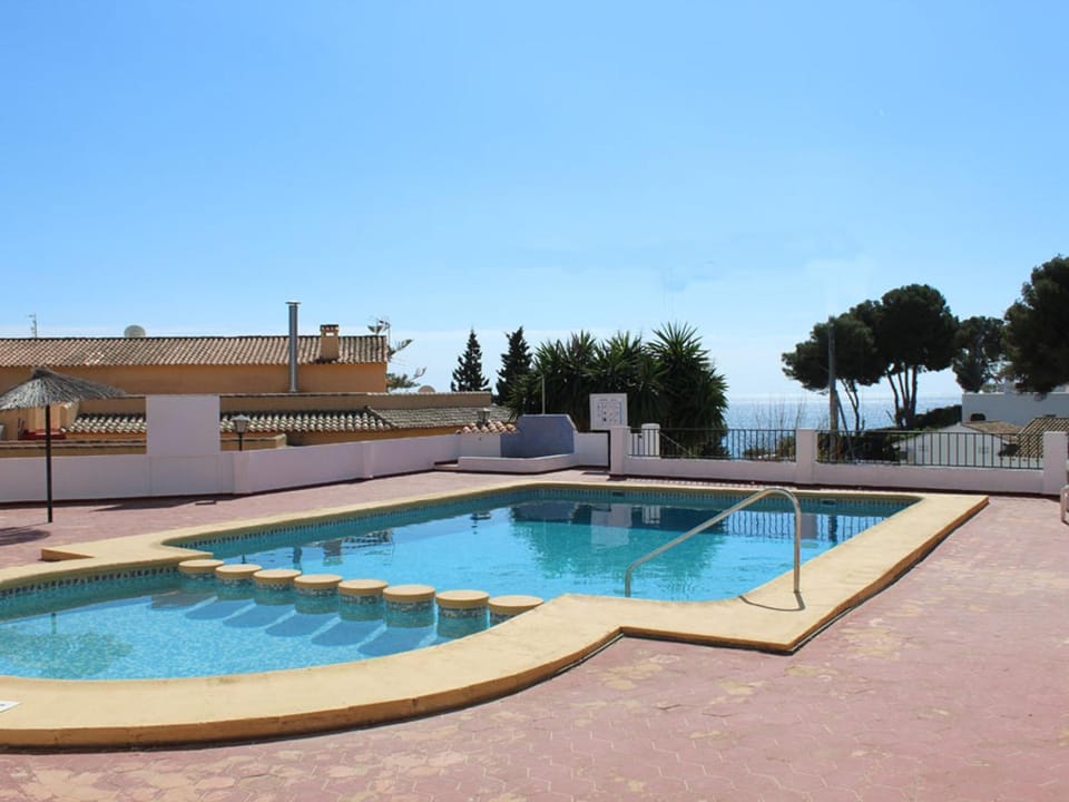 Acogedora casa en Moraira con piscina comunitaria, cerca de la playa, ideal para familias y amigos - HISP-216-222 House in Marina Alta