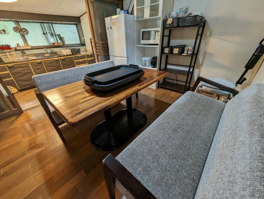Living room, Dining area
