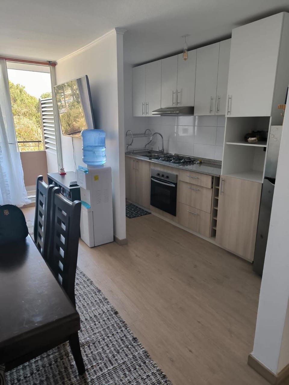 Kitchen or kitchenette, Dining area, oven, pet friendly, stove