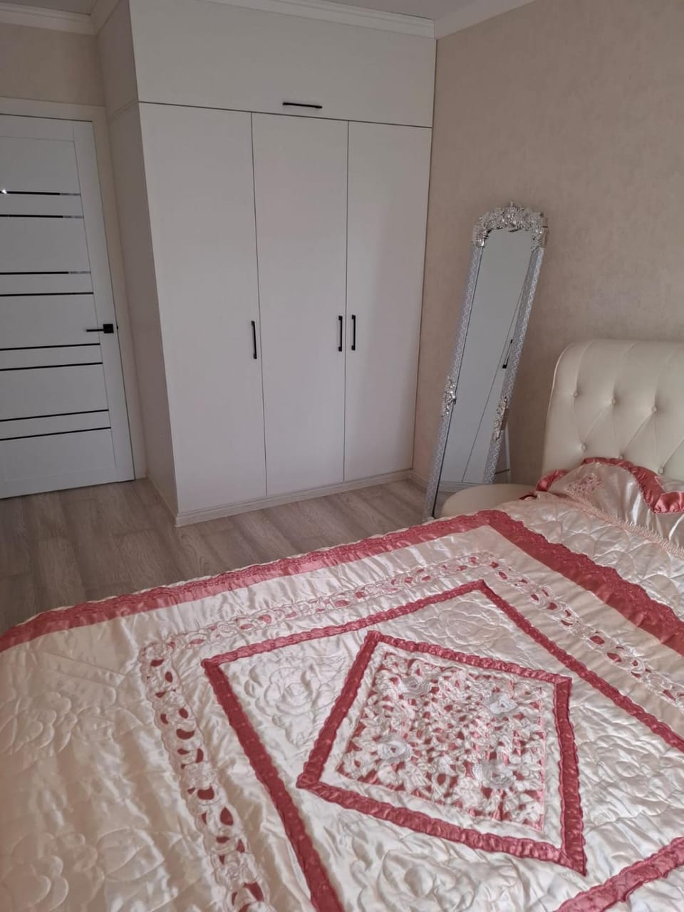 Margo Home, метро Сарыарка Apartment in Almaty