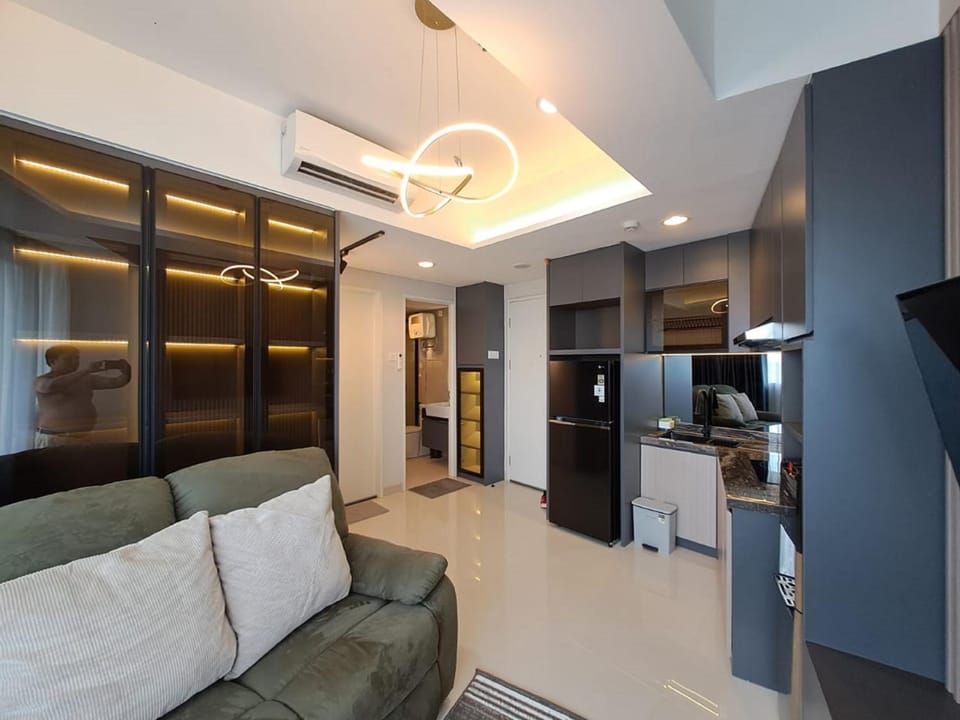 TV and multimedia, Seating area, minibar, air conditioner