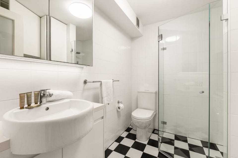 Inner-West Studio in a Perfect Location Apartment in Marrickville