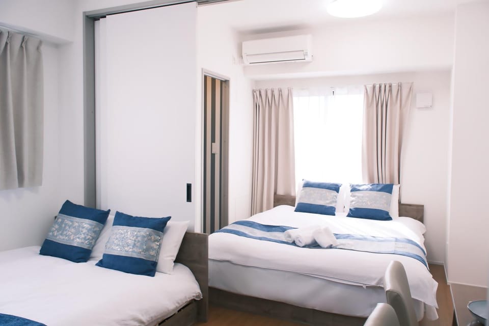 Bed, Bedroom, air conditioner