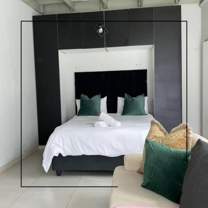 Luxury apt walk to Melrose Arch (3) Apartment in Sandton