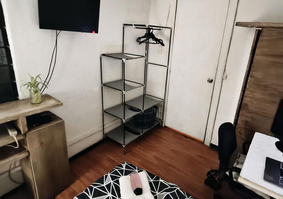 Bed, TV and multimedia, Photo of the whole room, Bedroom, wardrobe