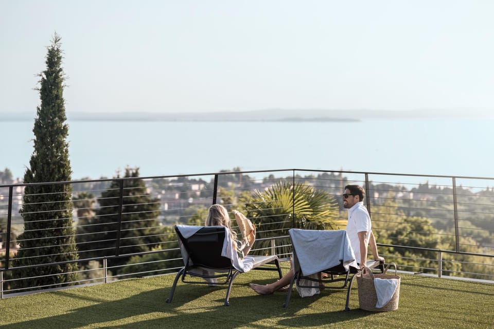 Balcony/Terrace, Swimming pool
