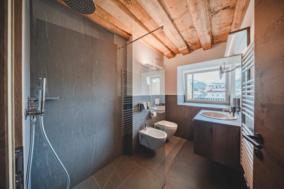 Shower, Bathroom, bidet
