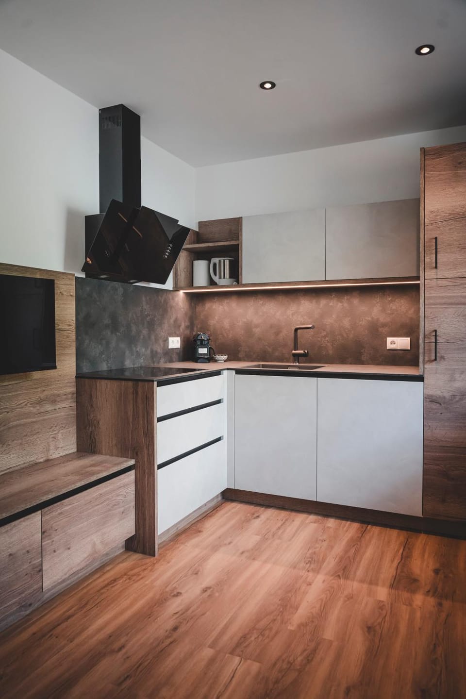 Kitchen or kitchenette, dishwasher, stove, kitchen