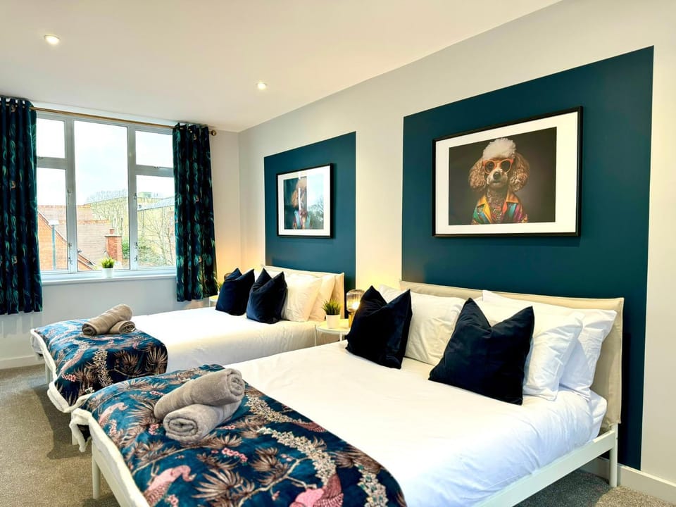Explore 2BR Bournemouth, Ground Floor Easy Access Apartment in Poole