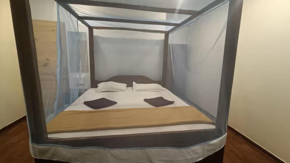 Sea Front Beach Huts Luxury tent in Canacona