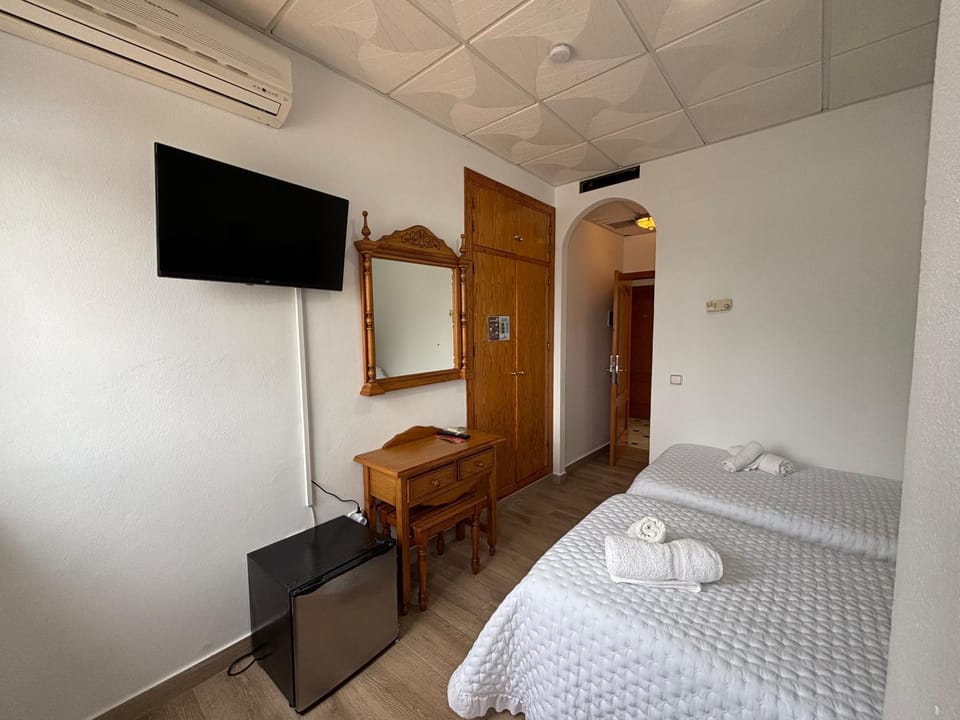 Hostal Quinto Pino Bed and Breakfast in Bajo Guadalquivir