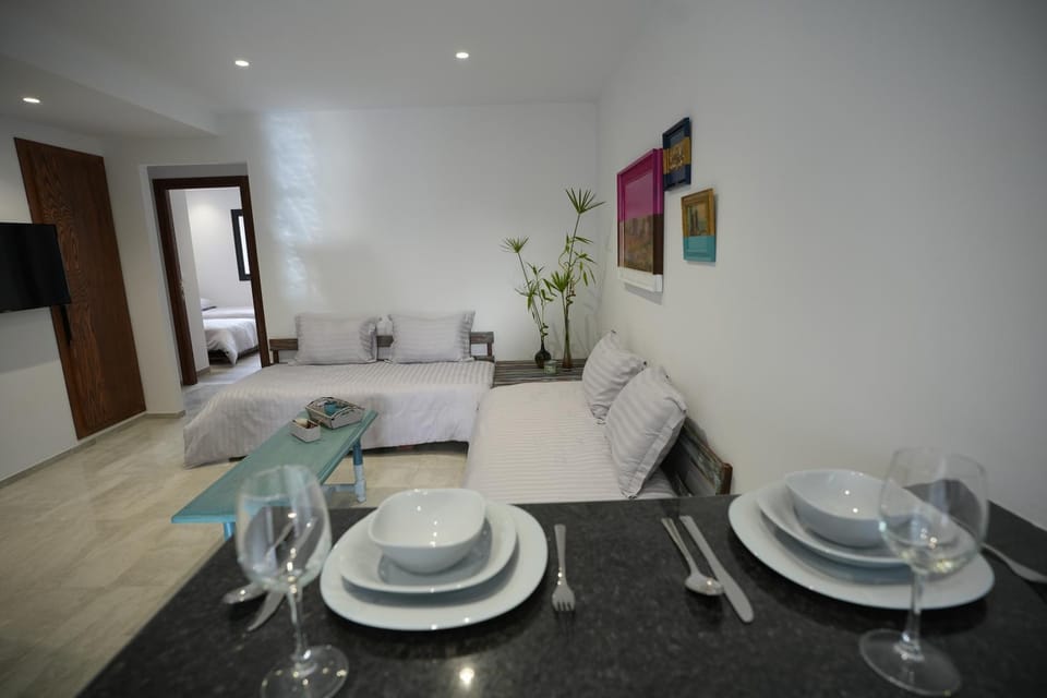 Living room, Photo of the whole room, Seating area, Dining area