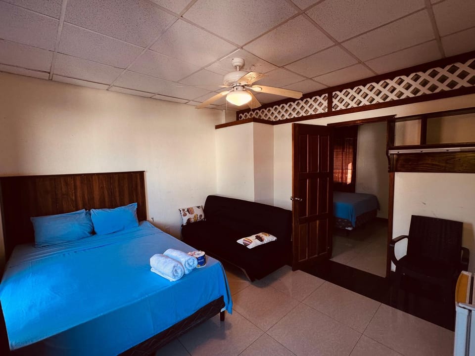 San Pedro Ocean Paradise Apartment in San Pedro