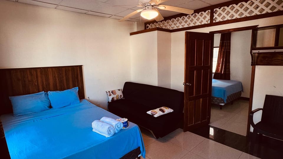 San Pedro Ocean Paradise Apartment in San Pedro