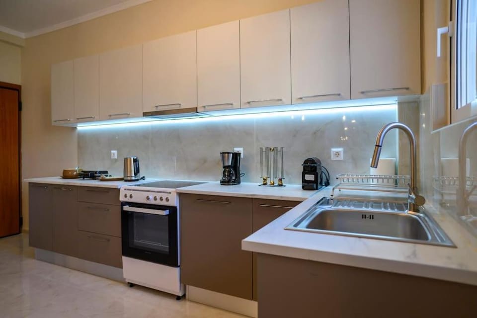 Luxury Modern 2 bed Elegance Apartment in South Athens