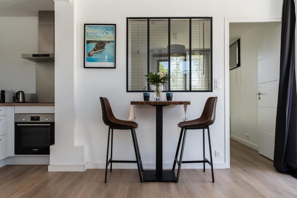 Berder - T2 - 10 min gare - terrasse - parking - linge inclus Apartment in Vannes