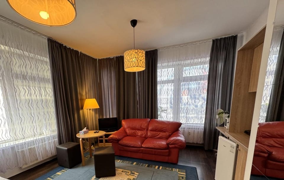 Living room, Photo of the whole room