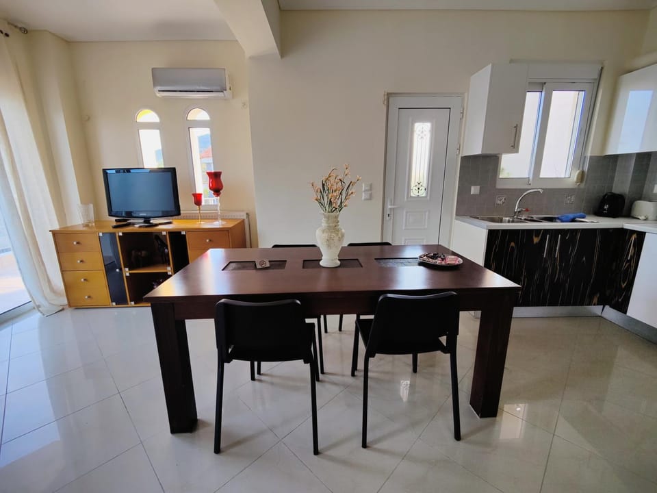 Elia Artemida Vacation Villa Villa in East Attica Regional Unit, Greece